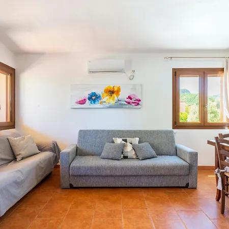 Casa Delle Mimose Con Terrazza * Cardedu