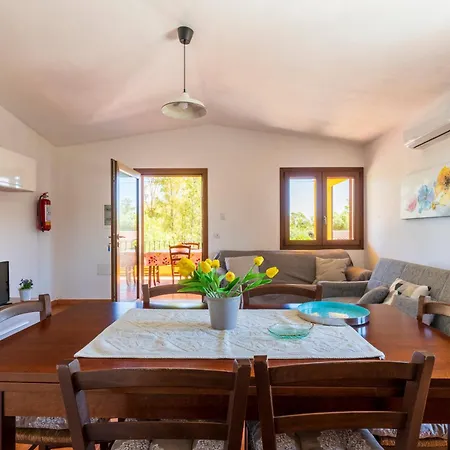 Casa Delle Mimose Con Terrazza Διαμέρισμα